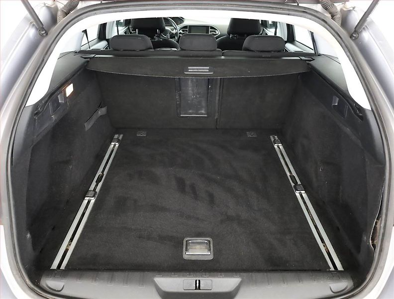Peugeot 308 (2015) 1.6 BlueHDi, Serv.kniha - fotka 15 z 15