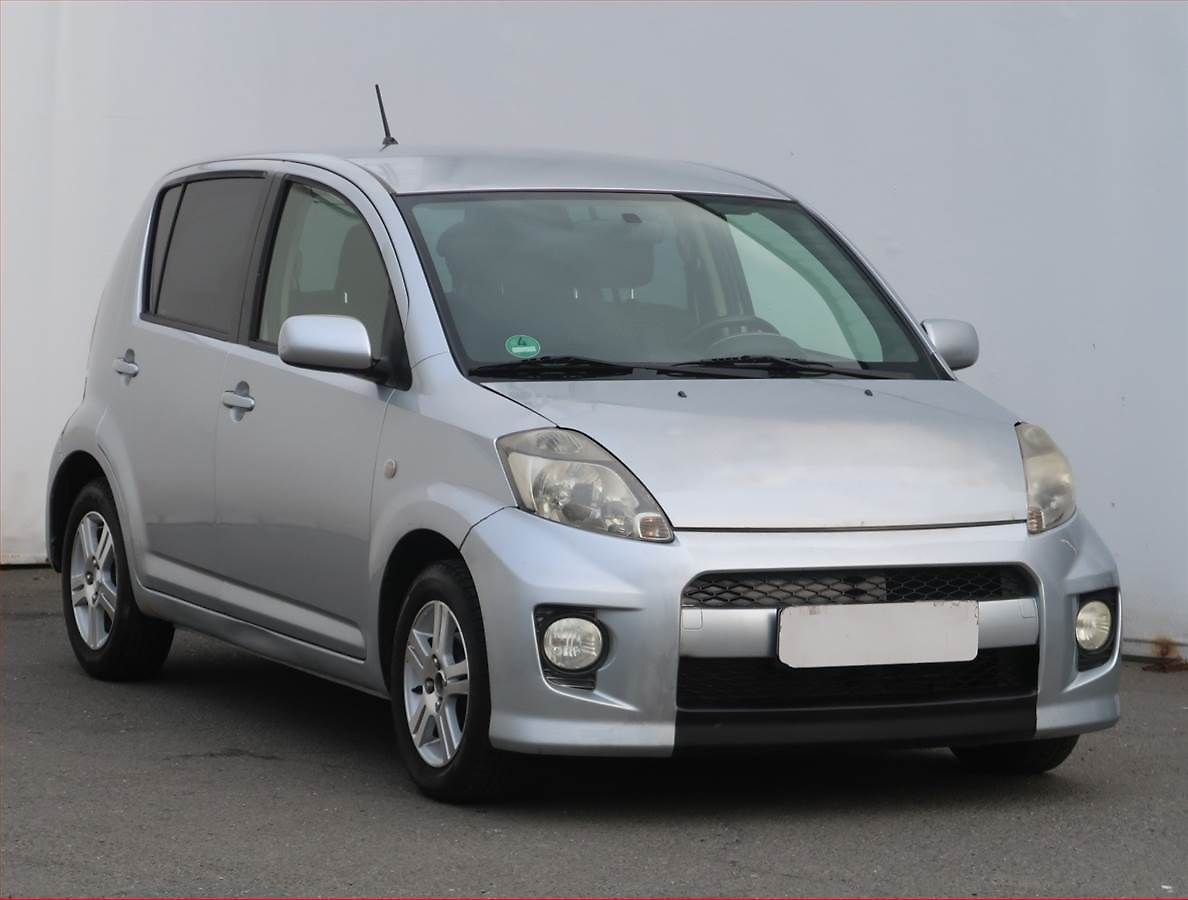 Daihatsu Sirion 1.3, 4X4, nová STK, Tažné