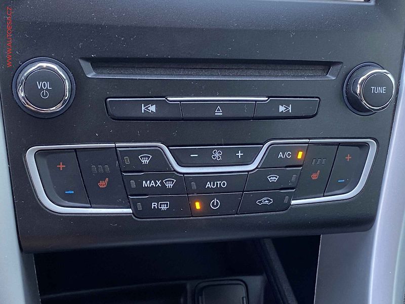 Ford Mondeo (2016) 1.5TDCi, ČR, AC, tempo - fotka 17 z 19