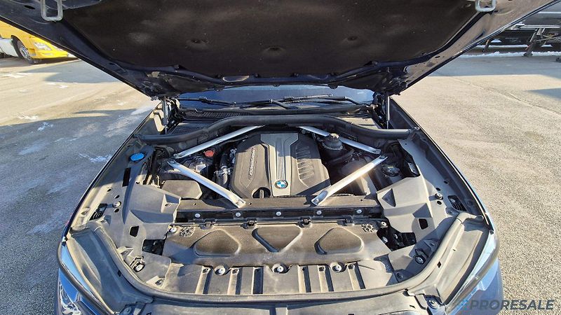 BMW X5 M50D 3,0 294 kW - fotka 16 z 19