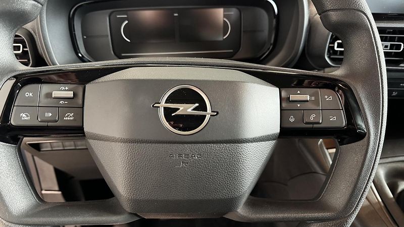 Opel Combo (2024) EditionPlus L1H1 1.2TURBO,81kW - fotka 9 z 12