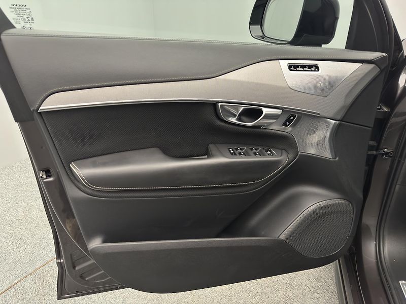Volvo XC90 B5 AWD ULTIMATE AUT  - fotka 24 z 57