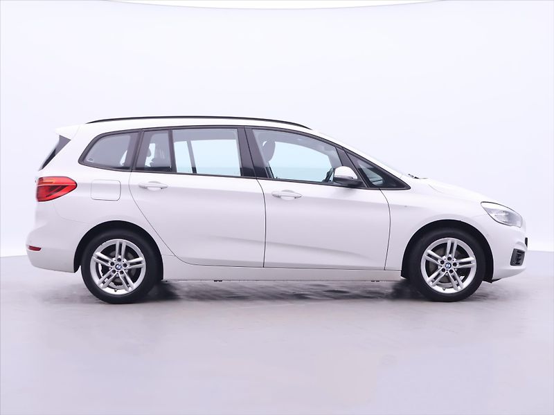 BMW Řada 2 2,0 218D 110kW DPH - fotka 8 z 30