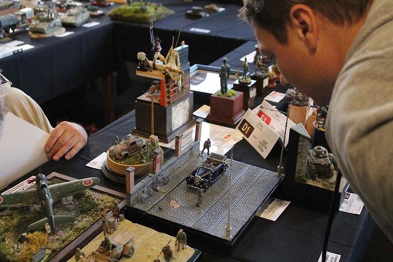 Letošní ročník modelářské výstavy a soutěže v Telnici na Ústecku byl jubilejní - desátý. Jinak soutěž má již čtyřicetiletou tradici. Na snímku je model vozu Tatra 147.