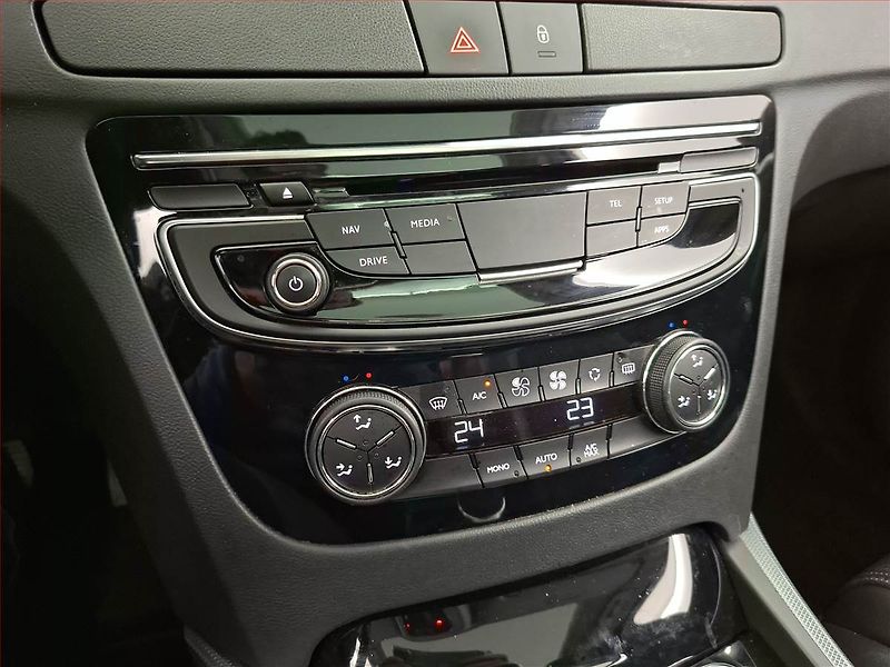 Peugeot 508 (2017) 2.0 BlueHDi, Automat, Kůže - fotka 17 z 22