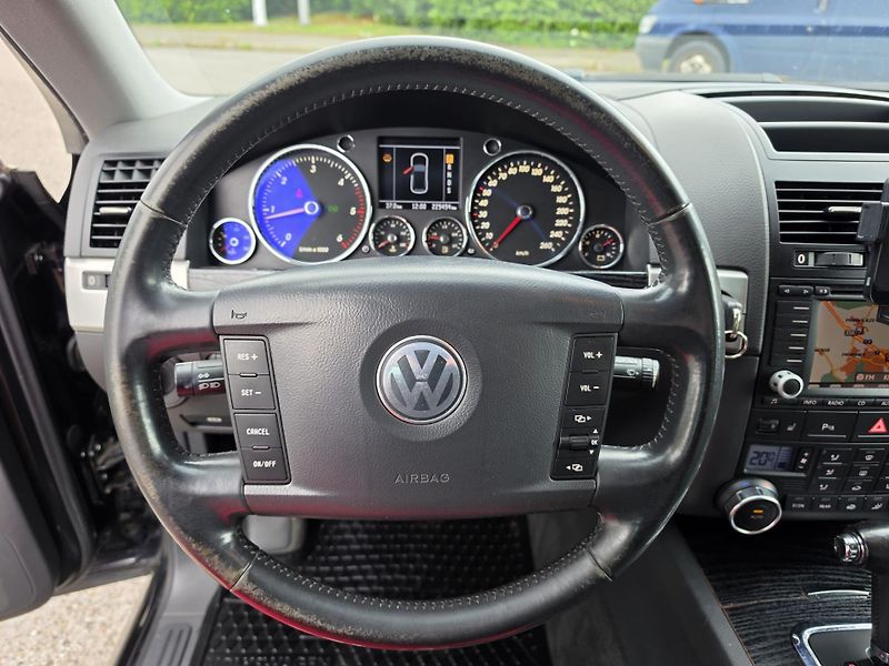 Volkswagen Touareg (2006) 3.0TDI 165Kw King Kong - fotka 14 z 26