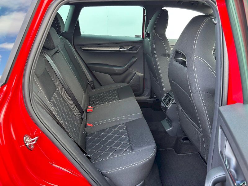 Škoda Karoq (2020) 1.5 TSI 110kW Sportline DSG - fotka 25 z 35