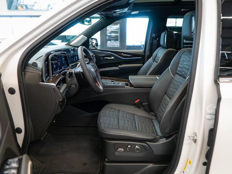 Cadillac Escalade (2024) 6.2 Premium Luxury Platinum - fotka 17 z 50