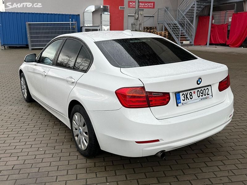BMW Řada 3 (2014) 316i, 100kw Původ ČR - fotka 3 z 21