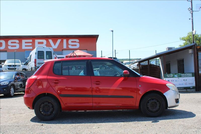 Škoda Fabia 1,2 i  LPG, STK 5/2027 - fotka 4 z 24