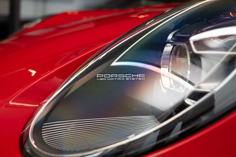 Porsche 911 Carrera 4S - fotka 21 z 24