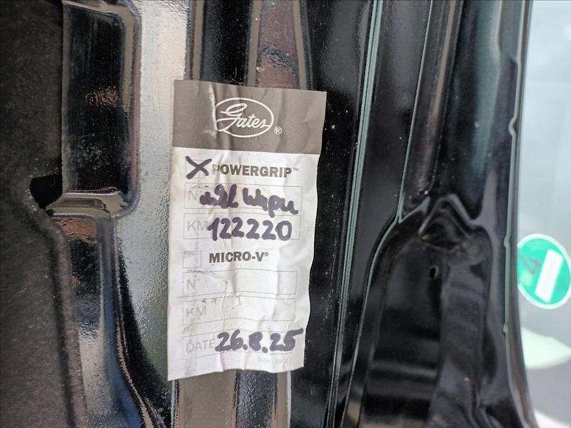 Ford Kuga 2,0 TDCi,120kw,4x4,NAVI,KAMERA - fotka 29 z 50