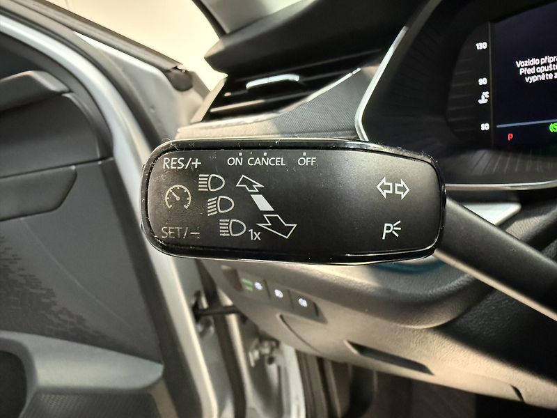 Škoda Octavia 2.0 TDI 85kW DSG Style Combi - fotka 9 z 13