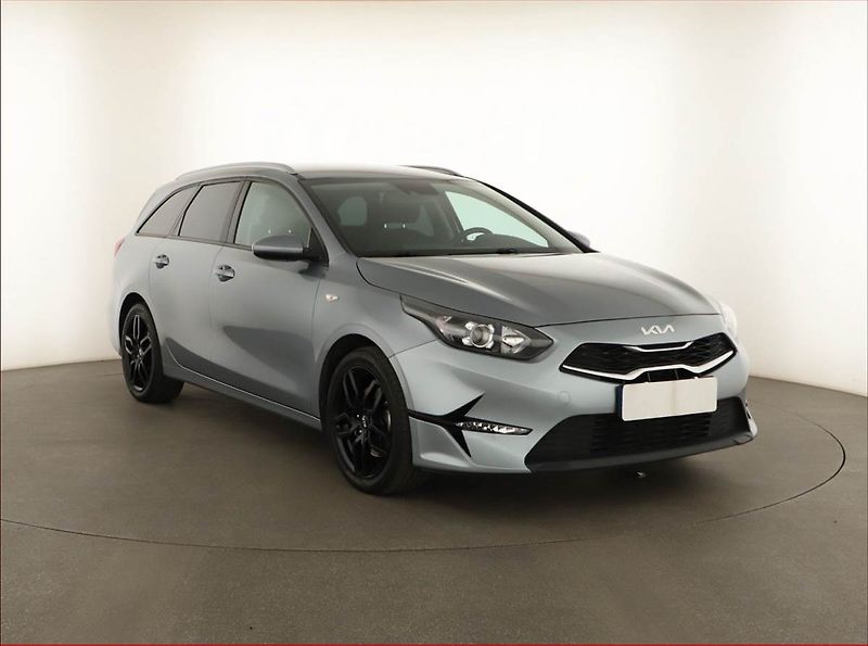 Kia Ceed (2022) 1.5 T-GDI, ČR,1.maj - fotografie inzerátu