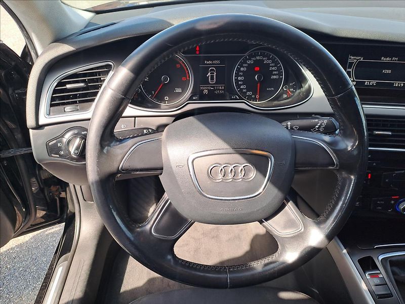 Audi A4 Avant 2,0 TDI KOUPENO CZ - fotka 11 z 12