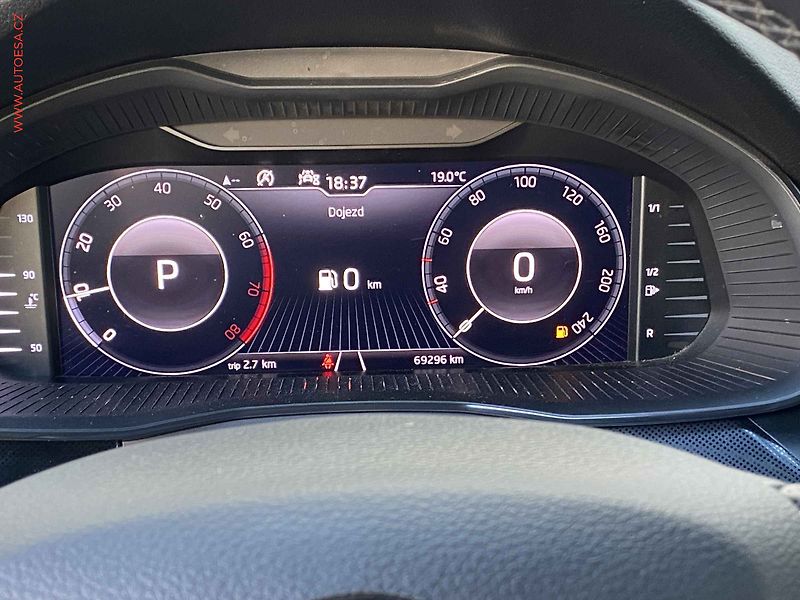 Škoda Kamiq (2020) 1.0 TSi, Style, DSG, navi - fotka 17 z 22