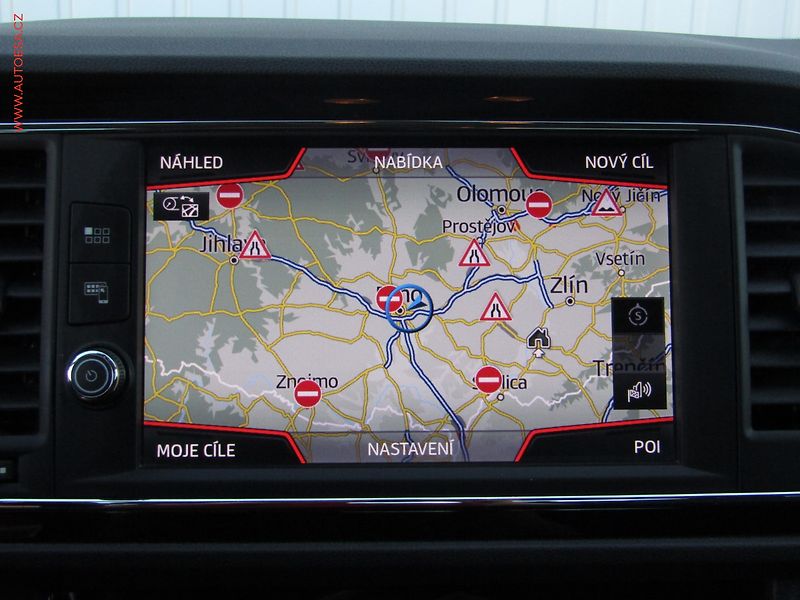 Seat Leon (2019) 2.0 TDI, ČR, FR, DSG, LED - fotka 17 z 20