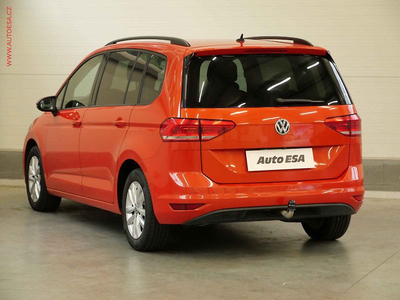 Volkswagen Touran (2016) 1.6TDi, Comfortline, DSG, LED - fotka 6 z 22