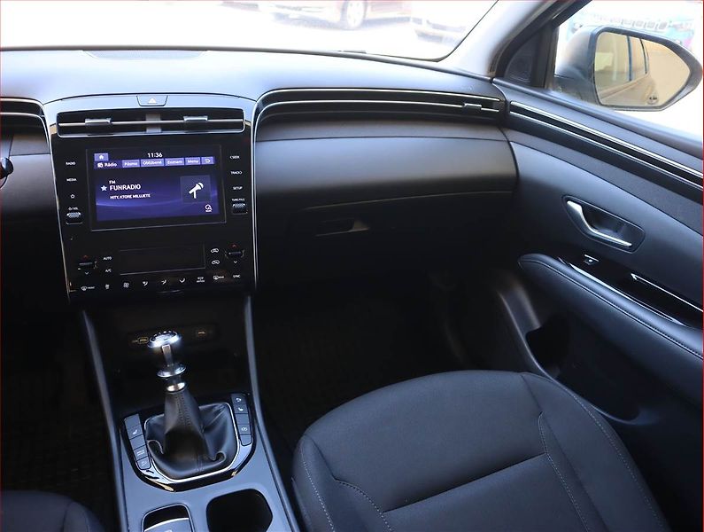 Hyundai Tucson (2022) Family 1.6 T-GDI - fotka 8 z 21