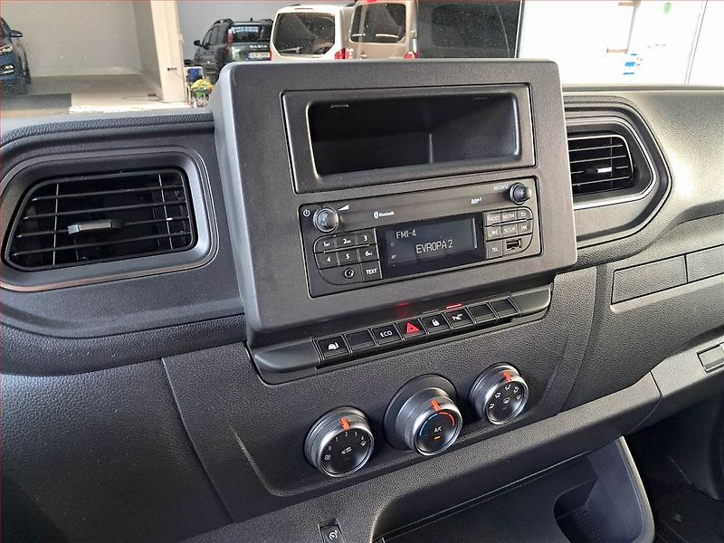 Renault Master (2024) 2.3 dCi 135, L3H2, 12m3, 1.0t - fotka 8 z 12