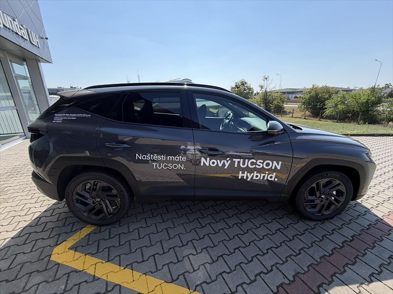 Hyundai Tucson (2026) 1,6 T-GDI HEV 4×4 AT 176 kW  G - fotka 6 z 12