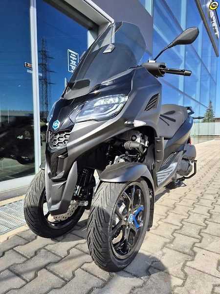Piaggio MP3 300 (2026) MP3 310 SPORT - fotka 10 z 24