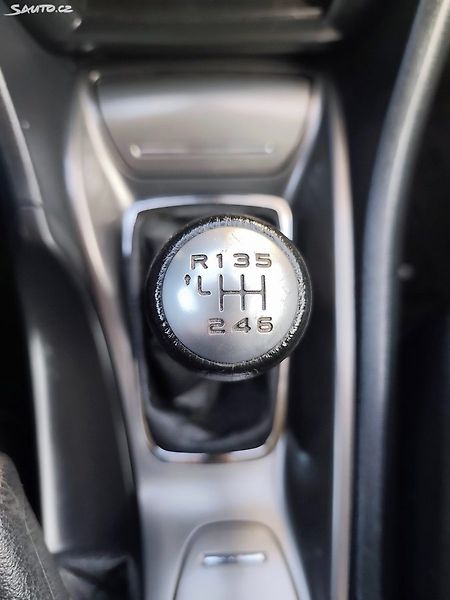 Citroën C5 (2015) - fotka 21 z 33