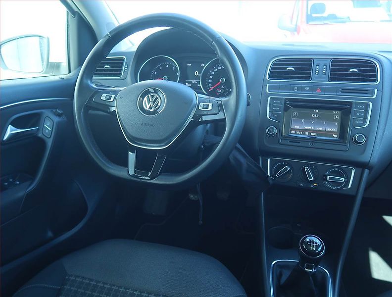 Volkswagen Polo (2014) Comfortline 1.2 TSI - fotka 7 z 17