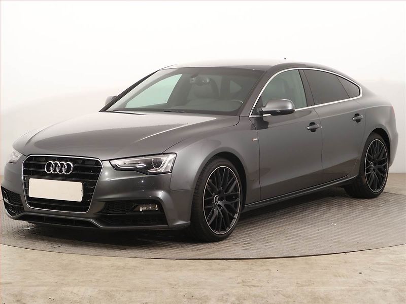 Audi A5 (2016) S-Line 2.0 TDI, Kůže, Navi - fotka 2 z 14
