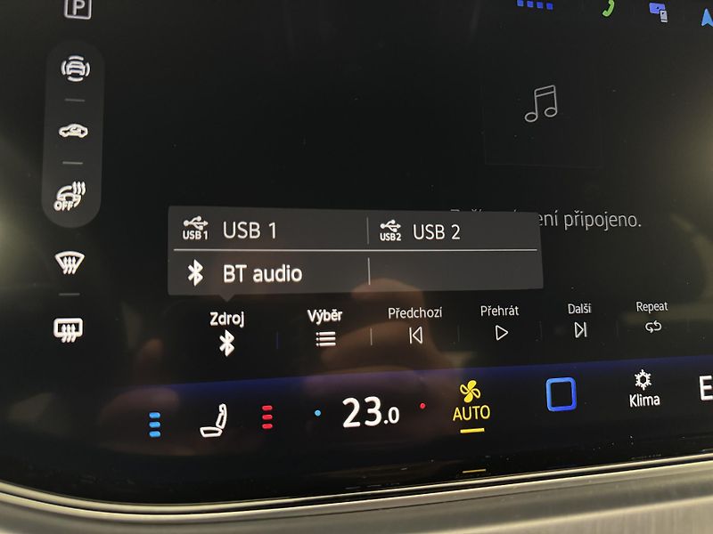 Volkswagen Touareg 3.0Tdi*1-MAJ*DPH*R-LINE*HUD* - fotka 38 z 49