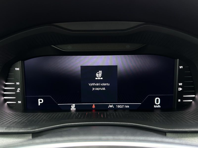 Škoda Scala 1.0TSi DSG 116PS LED V.Cockpit - fotka 25 z 47
