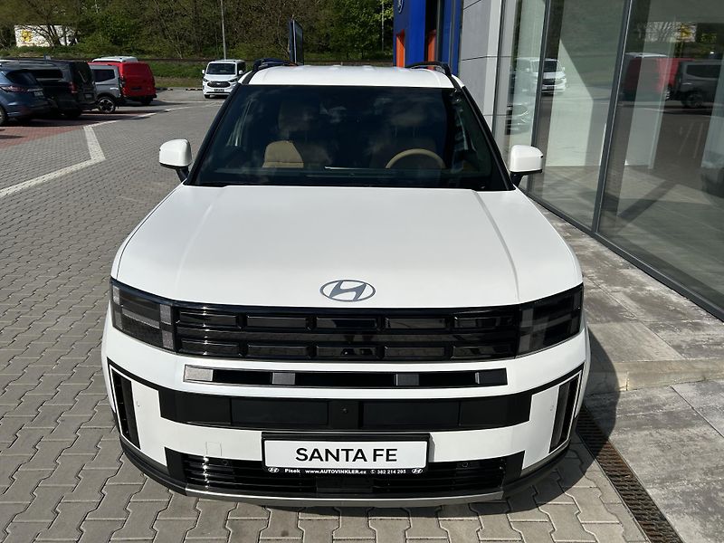 Hyundai Santa Fe 26 1,6 TGDI HEV 4WD STYLE PREM - fotka 2 z 44