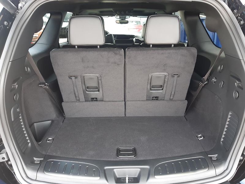 Dodge Durango (2026) 5,7 V8 HEMI  R/T 4x4 - fotka 16 z 48
