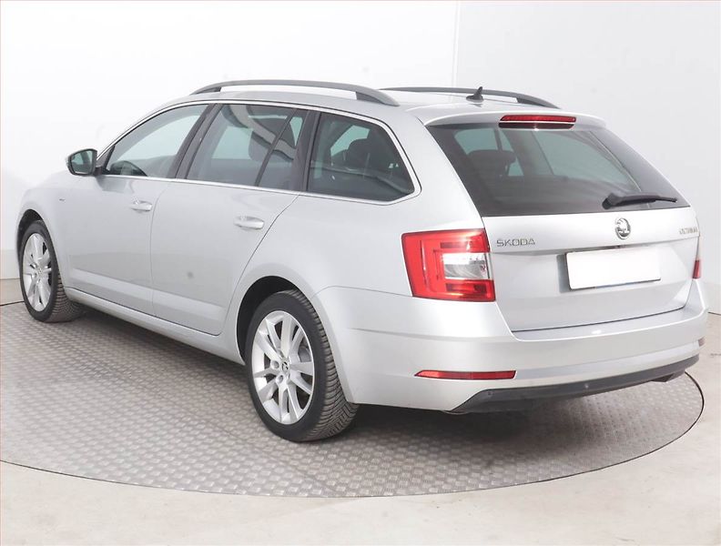 Škoda Octavia (2018) 1.5 TSI, Serv.kniha, Navi - fotka 4 z 15
