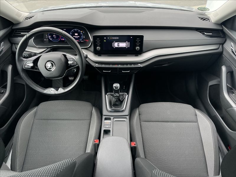 Škoda Octavia 2,0 TDI Combi Ambition Plus KE - fotka 6 z 24