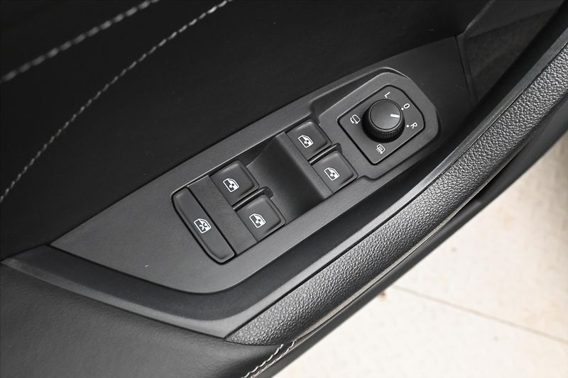 Škoda Kodiaq 2,0 TDI 110kW DSG NAVIGACE Zár - fotka 25 z 31