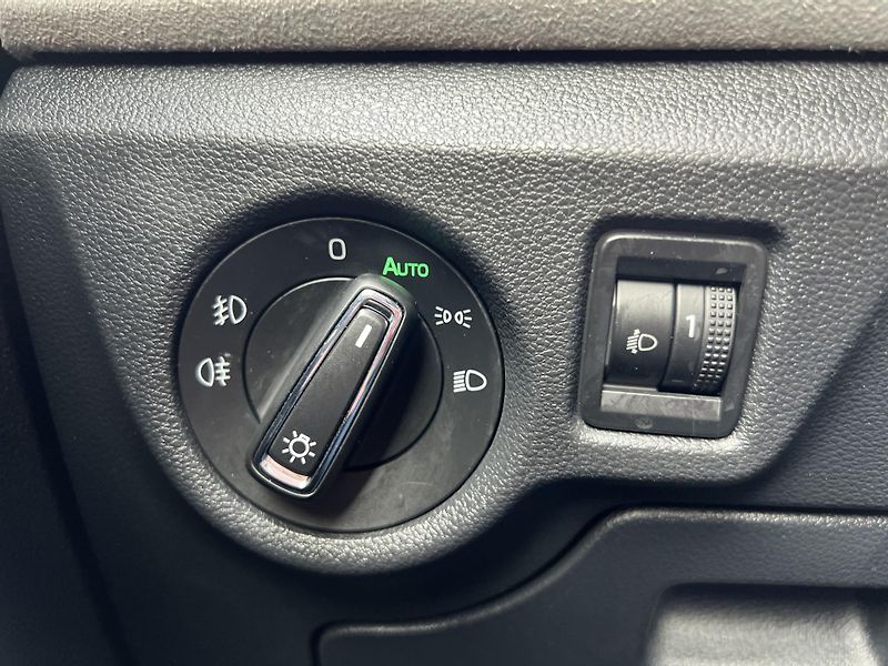 Škoda Kamiq Top Selection 1.5TSi PŮVOD ČR - fotka 14 z 46