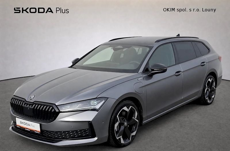 Škoda Superb (2025) combi SportLine iV 1,5 Tsi DSG - fotka 1 z 48