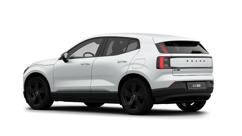 Volvo EX30 Plus P5 Black Edition - fotka 3 z 7