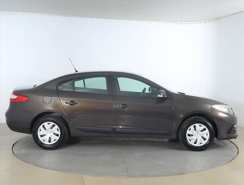 Renault Fluence (2014) 1.6 16V, Tempomat - fotka 6 z 15