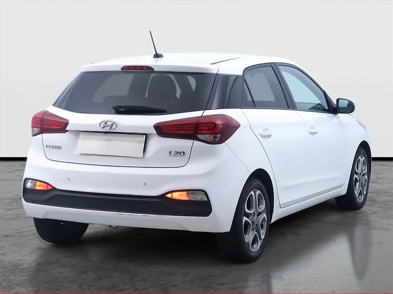 Hyundai i20 (2019) 1.2, Tempomat, Park. senzory - fotka 5 z 14