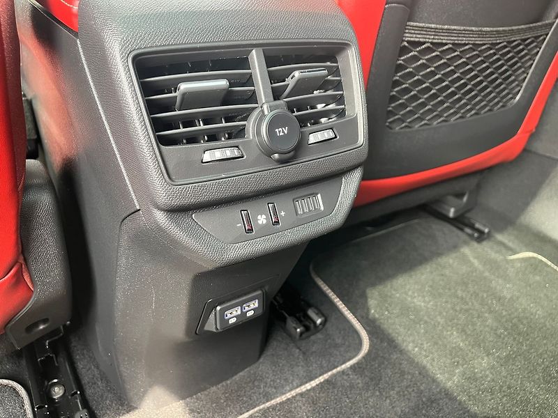 Peugeot 5008 1.6 PureTech/133kW GT AT - fotka 27 z 39