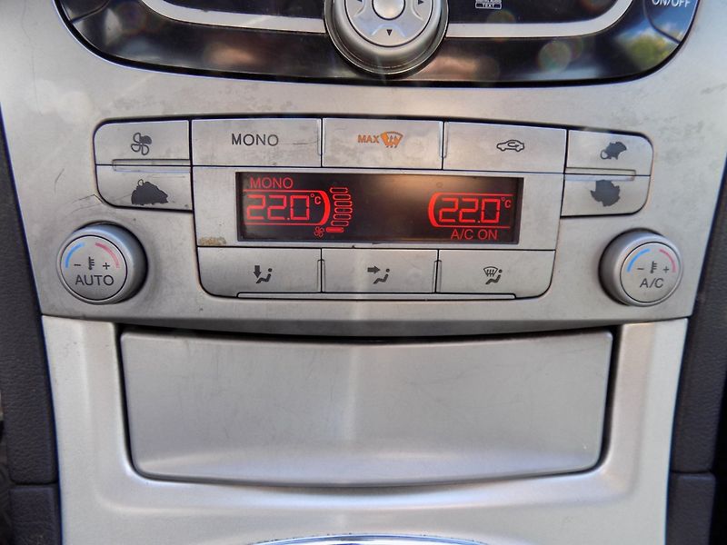 Ford S-MAX (2008) 2.0TDCi/klimatizace/ - fotka 29 z 33
