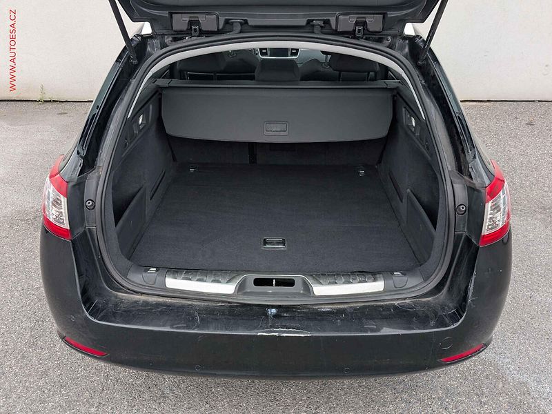 Peugeot 508 (2013) 1.6 eHDi, AT - fotka 7 z 13