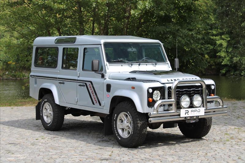 Land Rover Defender 110 2.4 TD4 90kW / PUMA / CZ - fotka 28 z 38