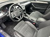 Volkswagen Passat Variant (2023) 2.0 TDI 4Motion DSG R-Line - náhled 8