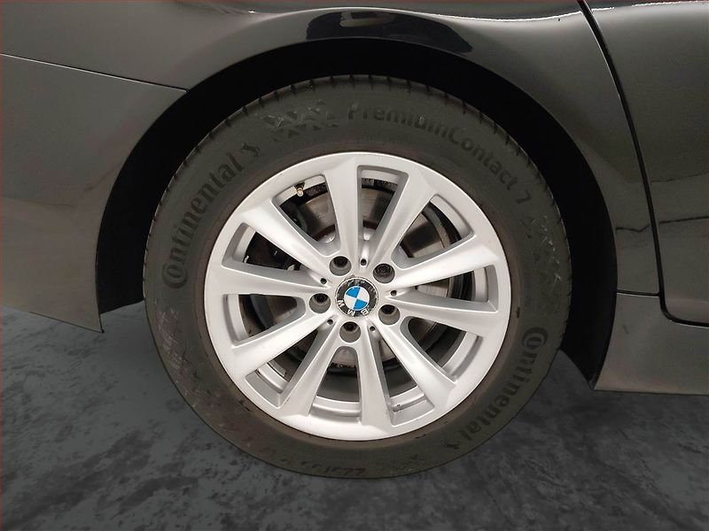 BMW Řada 5 (2013) 520d, Serv.kniha, Bi-Xenony - fotka 15 z 19