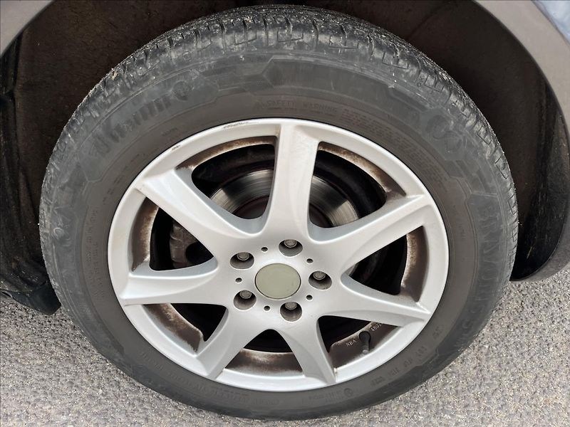 Škoda Octavia 1,6 MPi KLIMA ROZVODY PNEU - fotka 30 z 36
