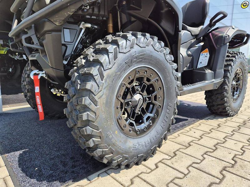 Can-Am Outlander Max 1000R LTD (2026) 4MTK - Outlander Max 1000R T B - fotka 10 z 26