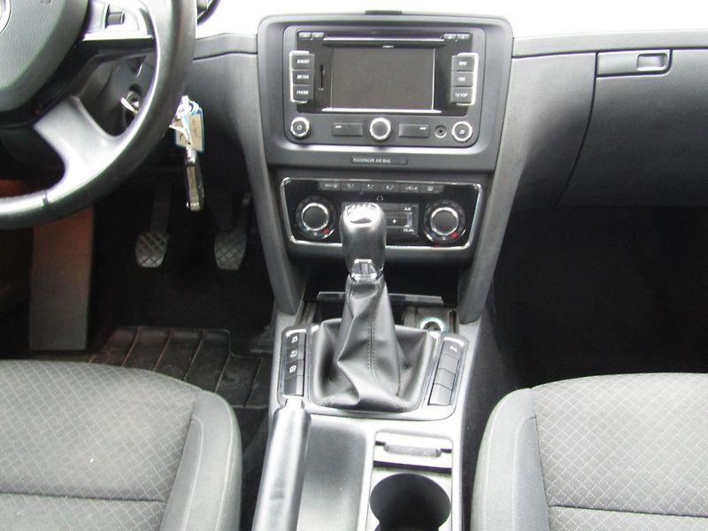 Škoda Superb (2015) 1.6 TDI 77kW  OUTDOOR - fotka 17 z 46